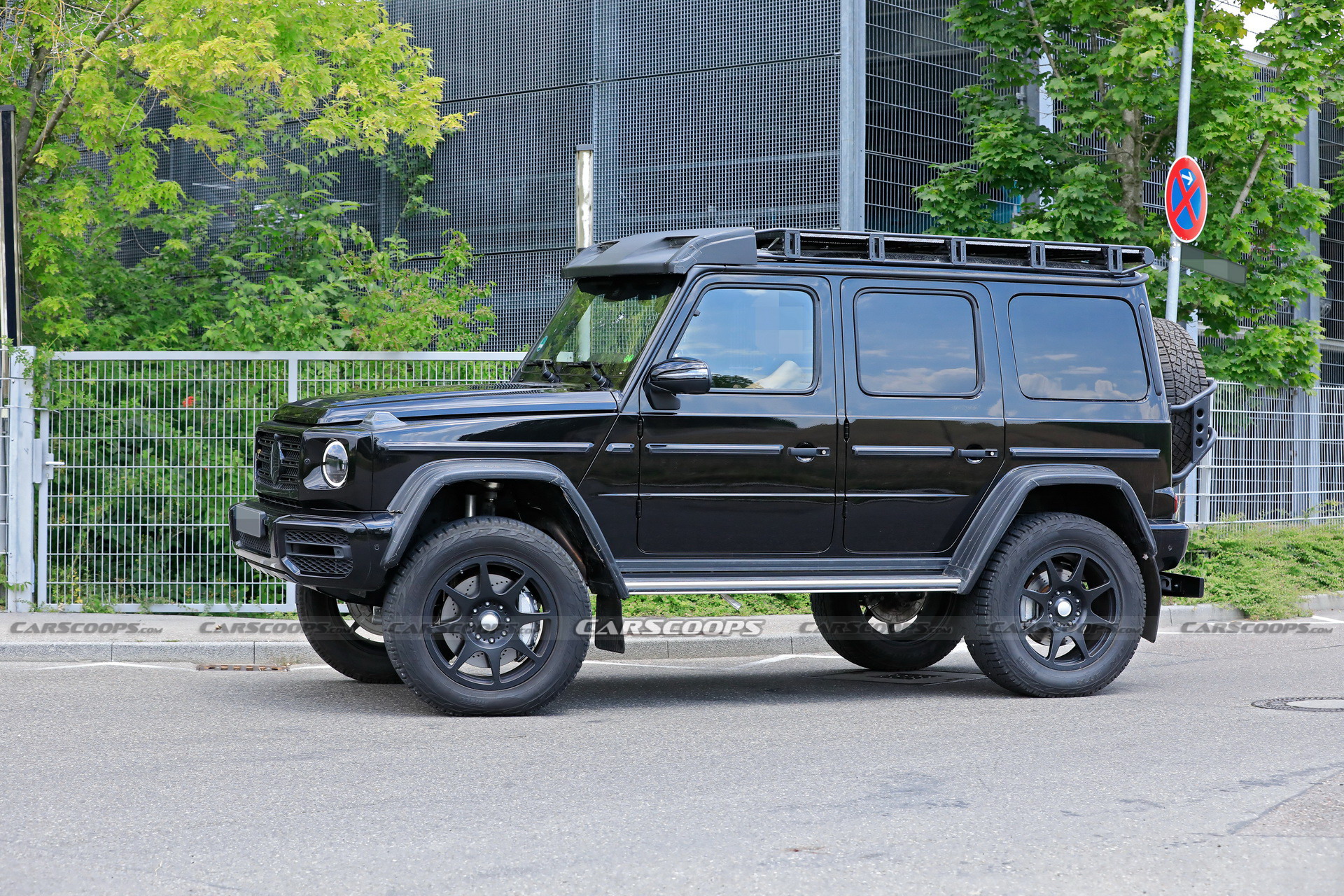 21 Mercedes Amg G Class 4x4 Spied Undisguised Looks Every Bit As Wild As The Original Carscoops