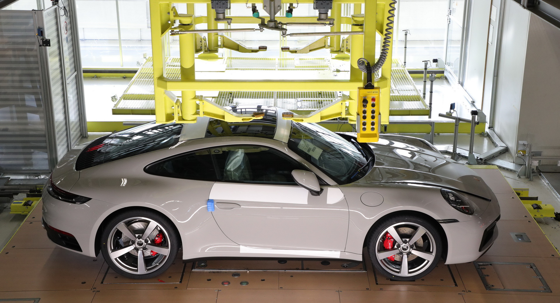 Keep Tabs On Your 911 Order With Porsche s Track Your Dream Service 