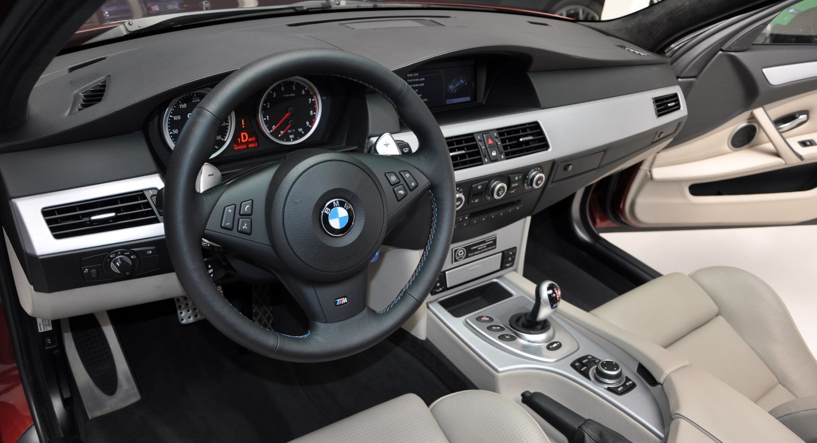 2010 BMW M5 - E60 LCI G Power Hurricane
