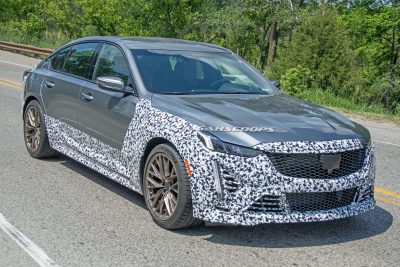 2021 Cadillac CT5-V Blackwing Looks The Part With 19-Inch Gold Wheels ...