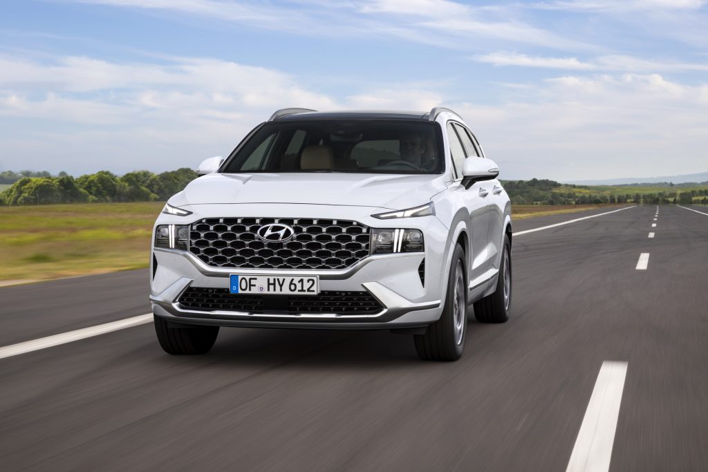 Hyundai Gives 2021 Santa Fe A Thorough Refresh With Daring Face And New ...