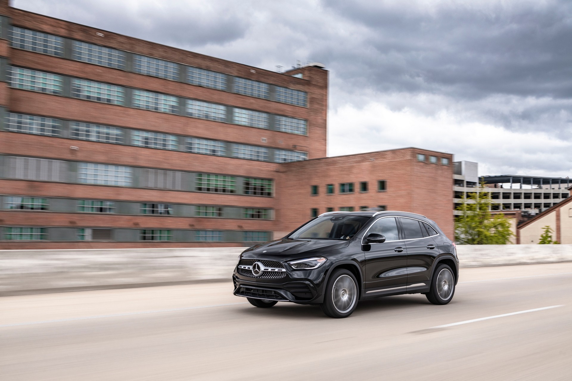 2021 Mercedes GLA Arrives In America For A Little Over $36k | Carscoops