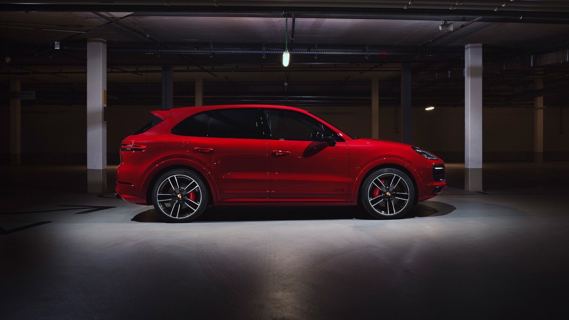 21 Porsche Cayenne Gts Debuts With A Twin Turbo V8 Pumping Out 454 Hp Carscoops