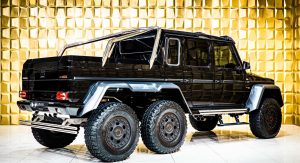 Mercedes Benz G63 Amg 6x6 By Brabus Has 700 Hp 1 Million Price Carscoops