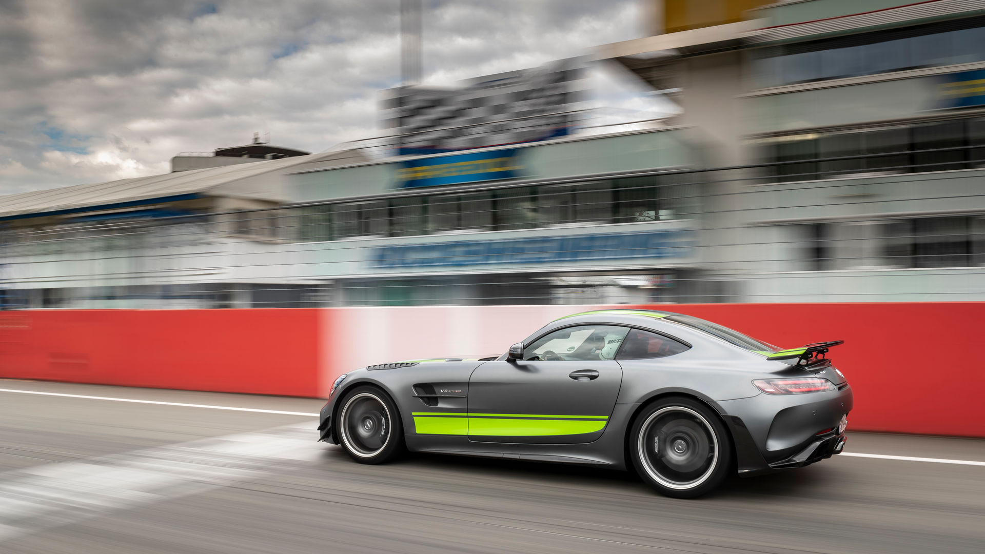 2021 Mercedes Amg Gt R Pro Lands In Australia Priced From A 453 200 Carscoops