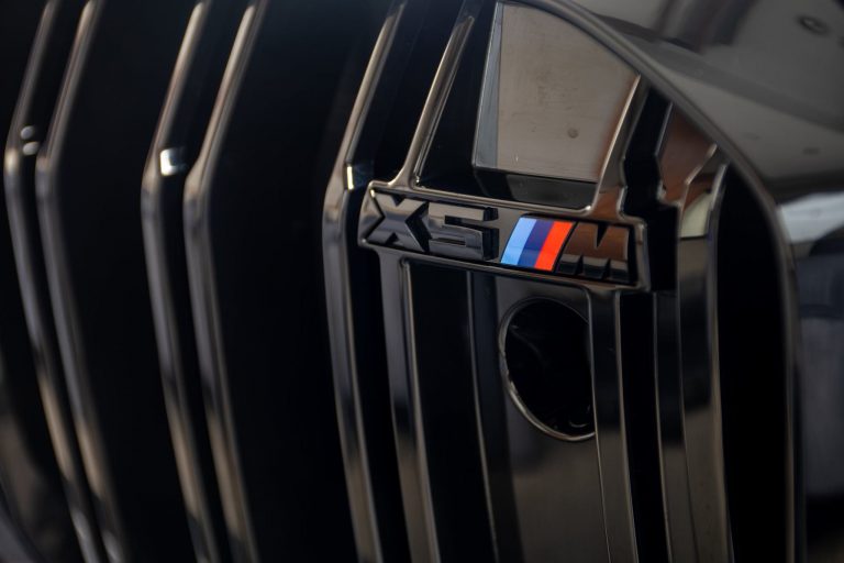 Does Manhattan Green Metallic Suit The $114k BMW X5 M Competition ...