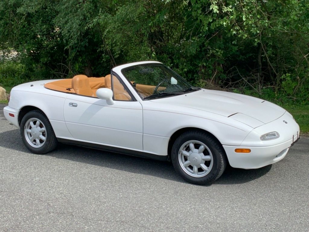 Hurry Up And Bid On This 15k Mile 1993 Mazda MX-5 Miata | Carscoops