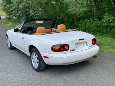 Hurry Up And Bid On This 15k Mile 1993 Mazda MX-5 Miata | Carscoops