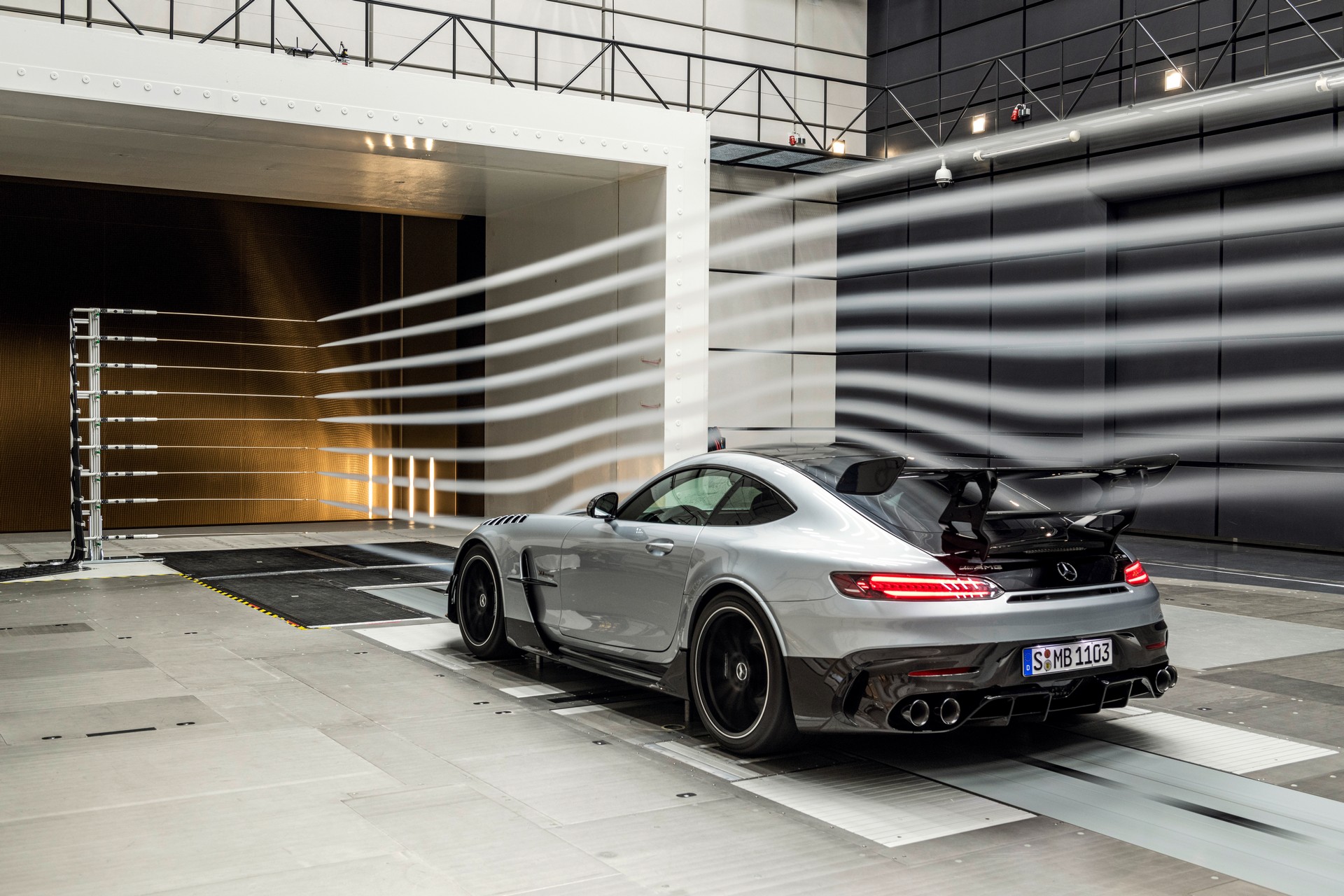 Mercedes Amg Gt Black Series Debuts With 7 Hp And Top Speed Of 2 Mph Carscoops