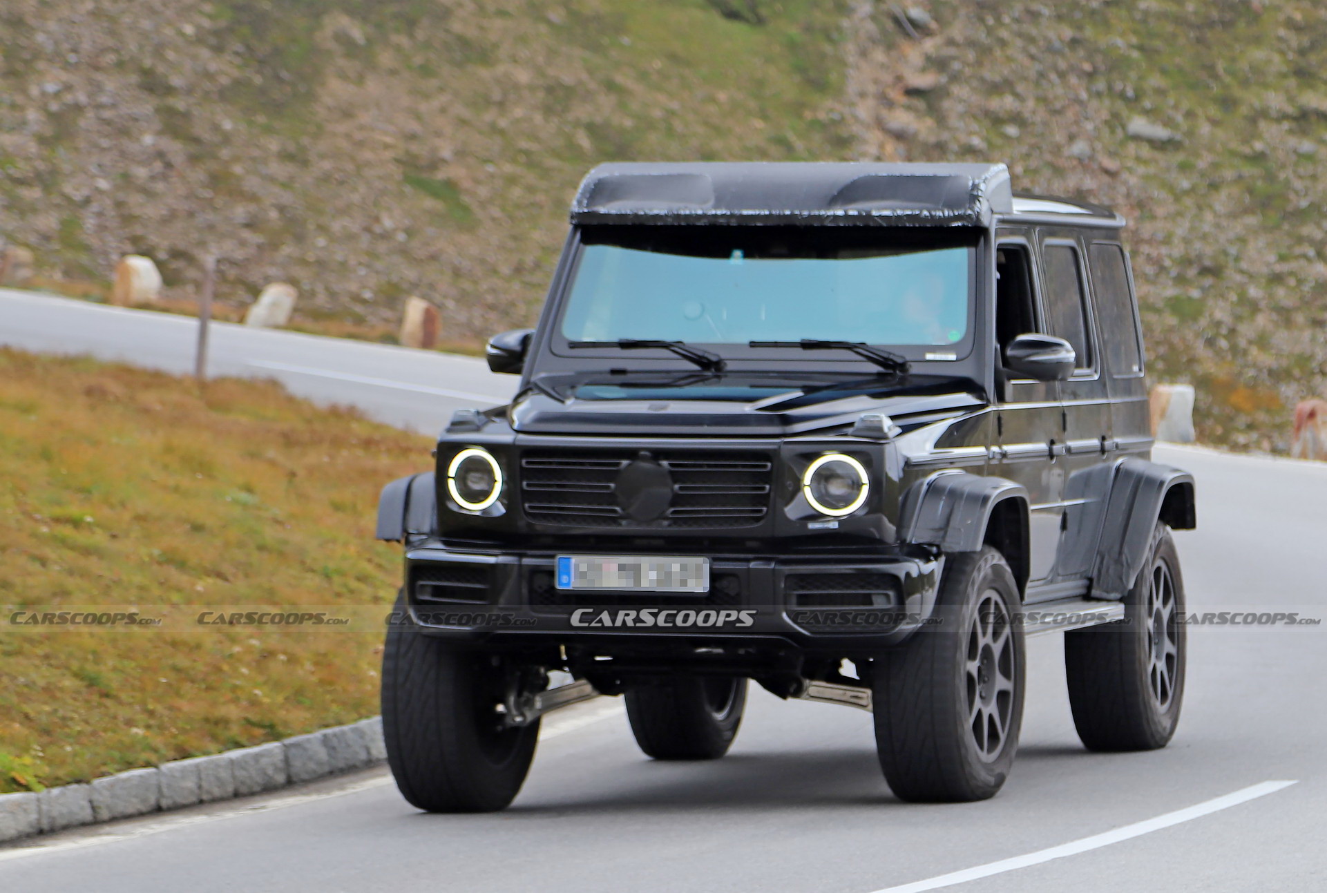 21 Mercedes Amg G Class 4x4 Spied Undisguised Looks Every Bit As Wild As The Original Carscoops