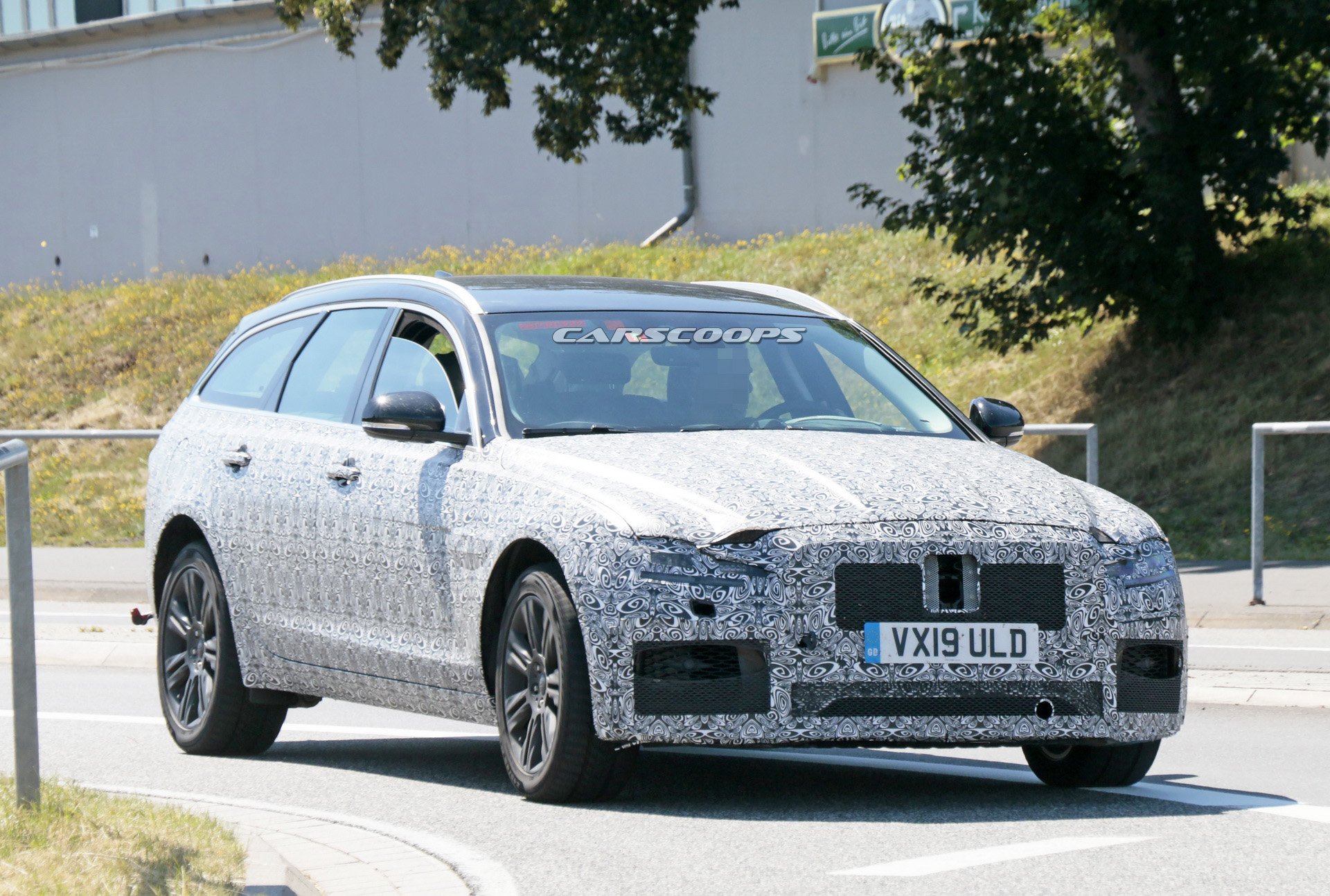 2021 jaguar xf sportbrake wants to make a stand in the