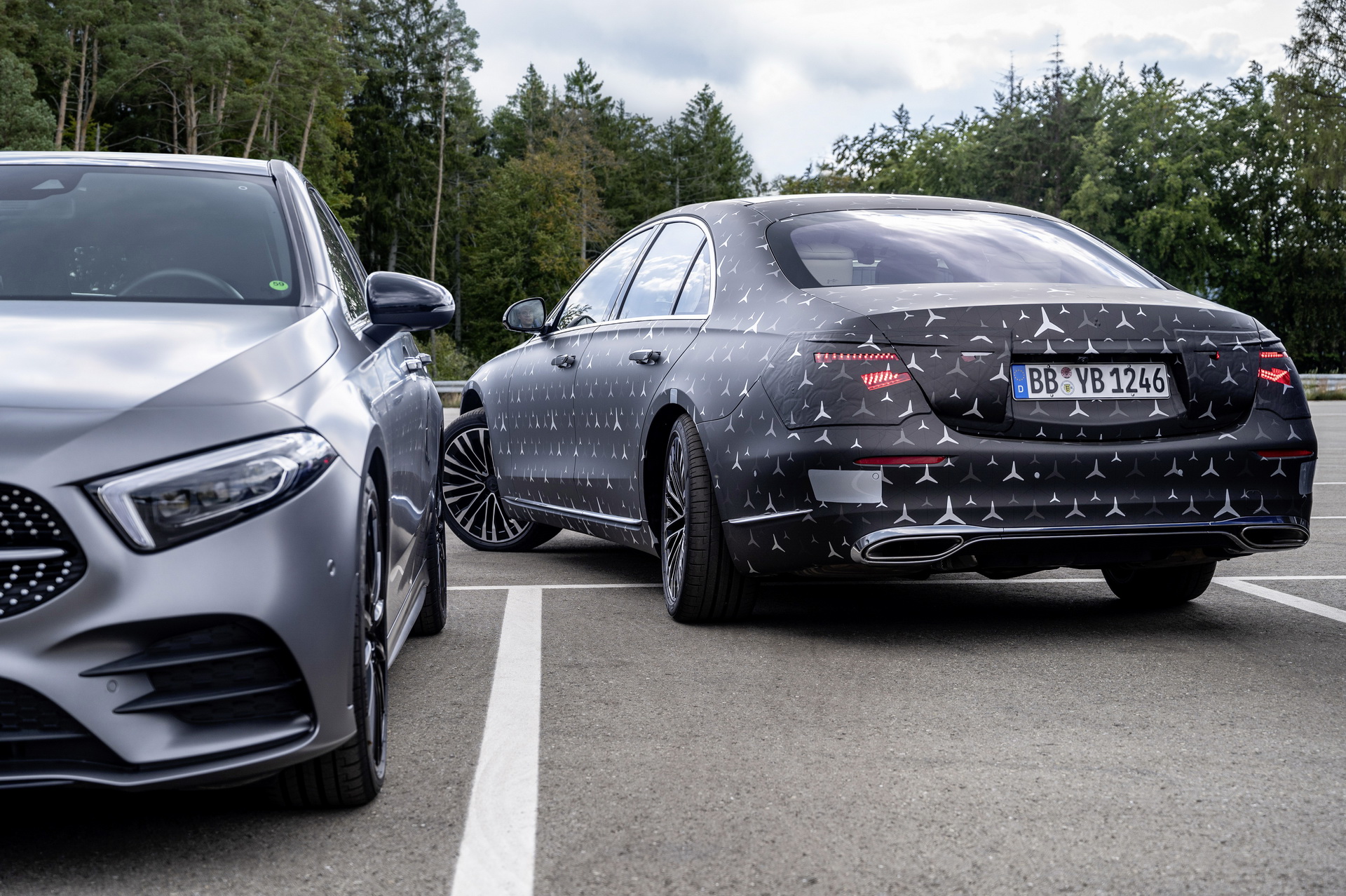 21 Mercedes Benz S Class Will Be A Tech Fest From Rear Axle Steering To Trick Suspension Carscoops