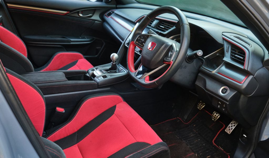 Driven: 2019 Honda Civic Type R Does What No Other Hot Hatch Can ...