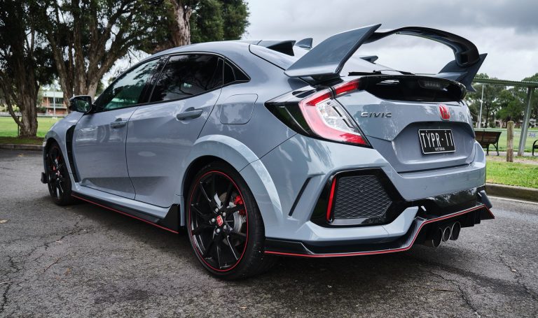 Driven: 2019 Honda Civic Type R Does What No Other Hot Hatch Can ...