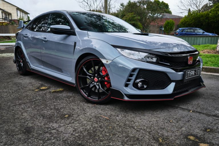 Driven: 2019 Honda Civic Type R Does What No Other Hot Hatch Can ...