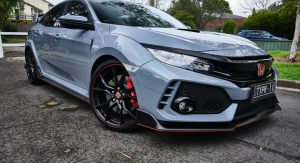 Driven: 2019 Honda Civic Type R Does What No Other Hot Hatch Can ...