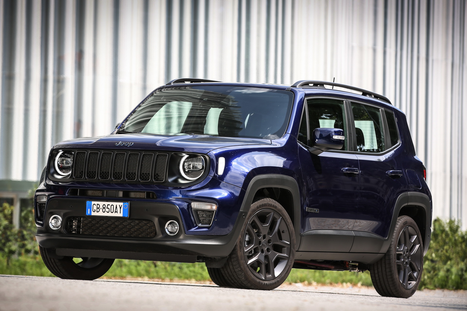 Jeep Details Compass And Renegade 4Xe PHEVs For Their European Launch ...