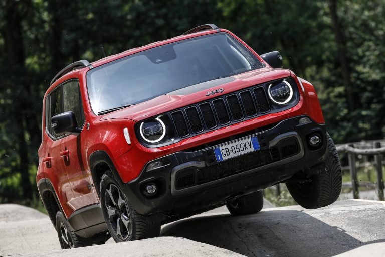 Jeep Details Compass And Renegade 4Xe PHEVs For Their European Launch ...