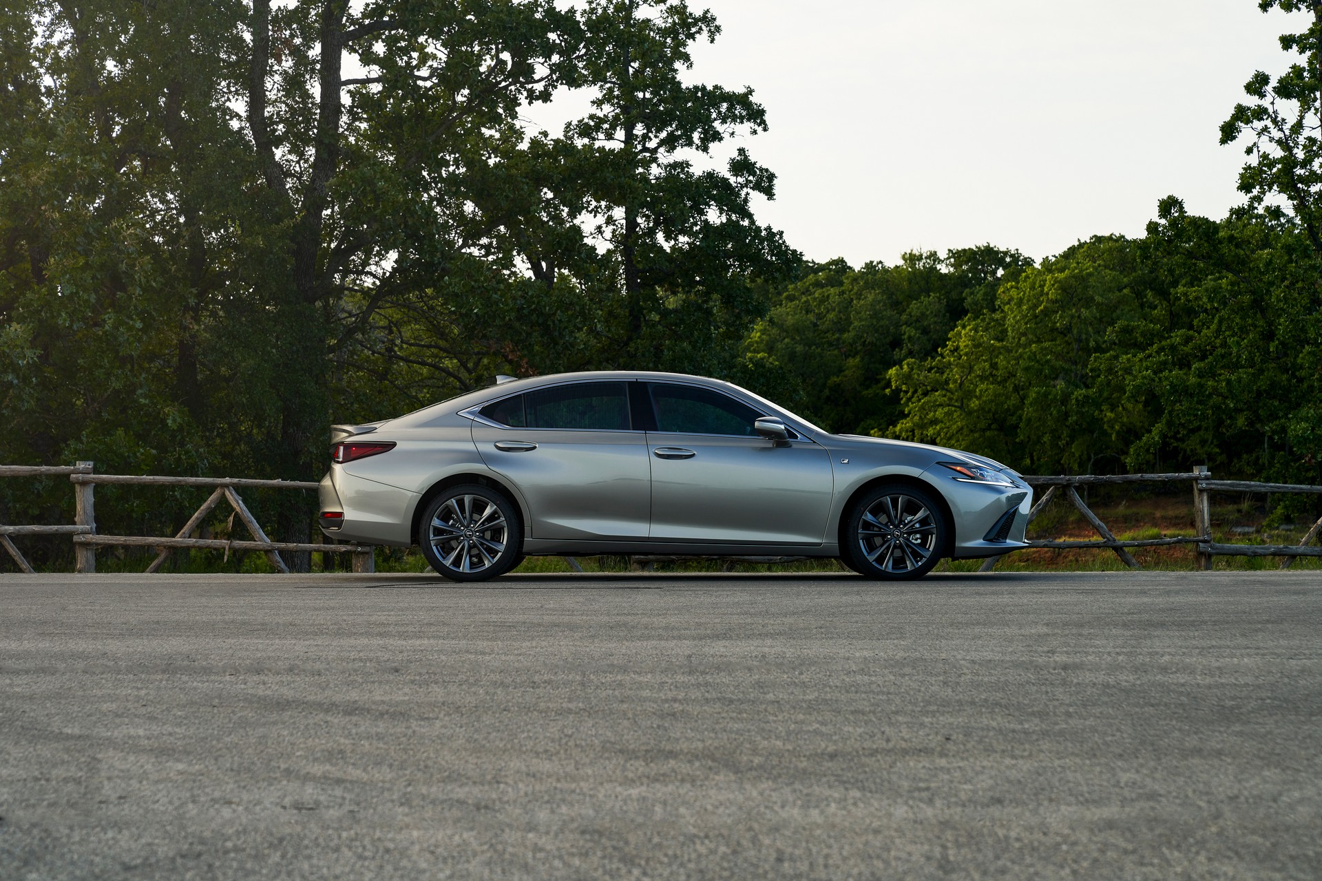 2021 Lexus ES Gains All-Wheel Drive And New Black Line ...