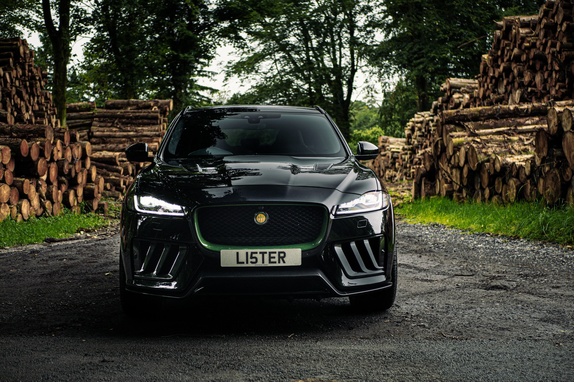 New 21 Lister Stealth Is A Tuned Jaguar F Pace Svr With A Devilish 666 Hp Carscoops