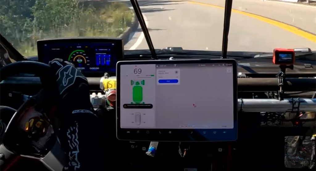  Tesla Model 3 Completes 11-Minute Pikes Peak Run Four Days After Spectacular Crash