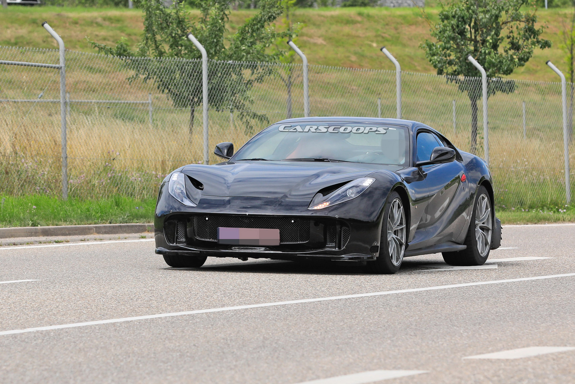 ferrari gto 812