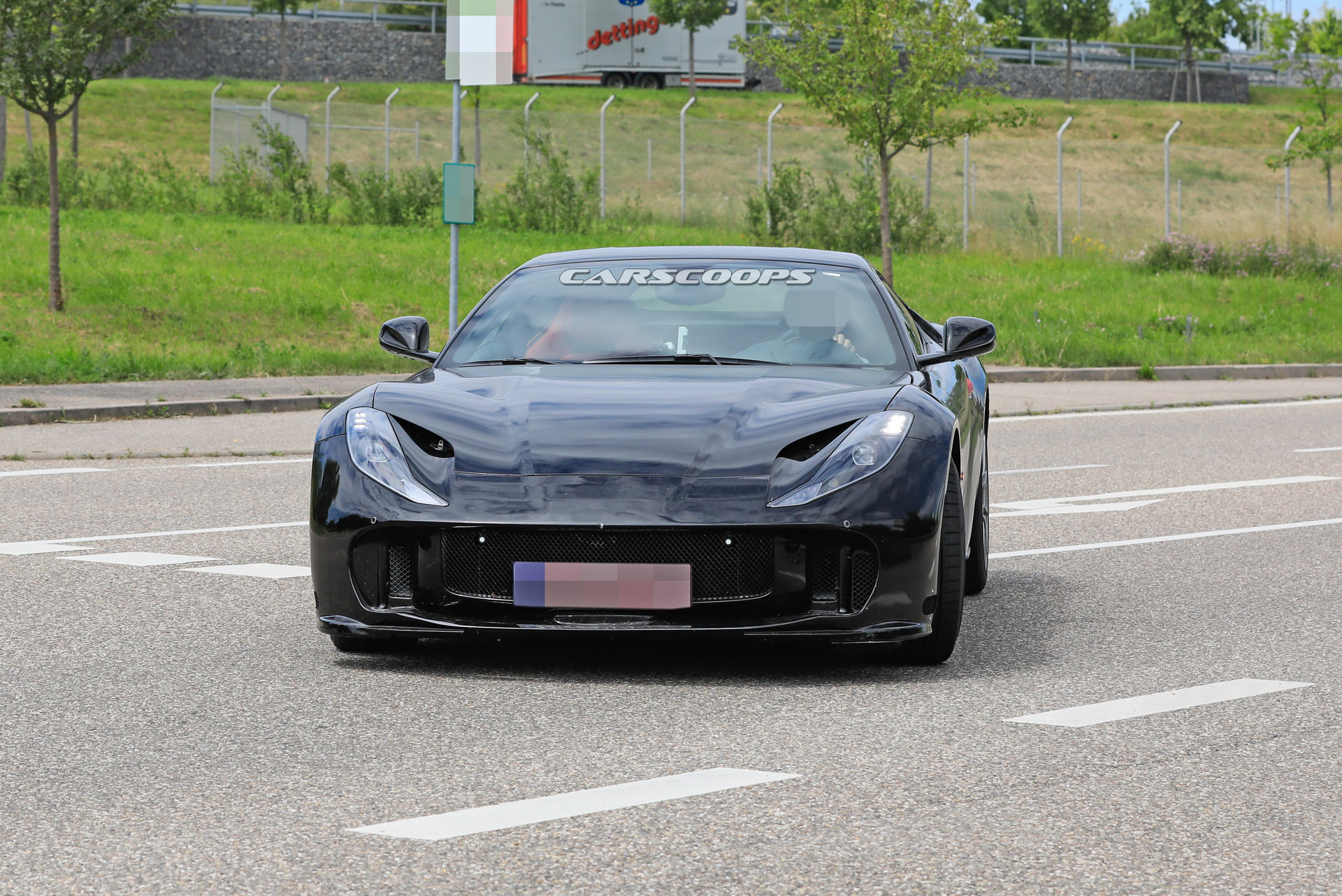 ferrari gto 812