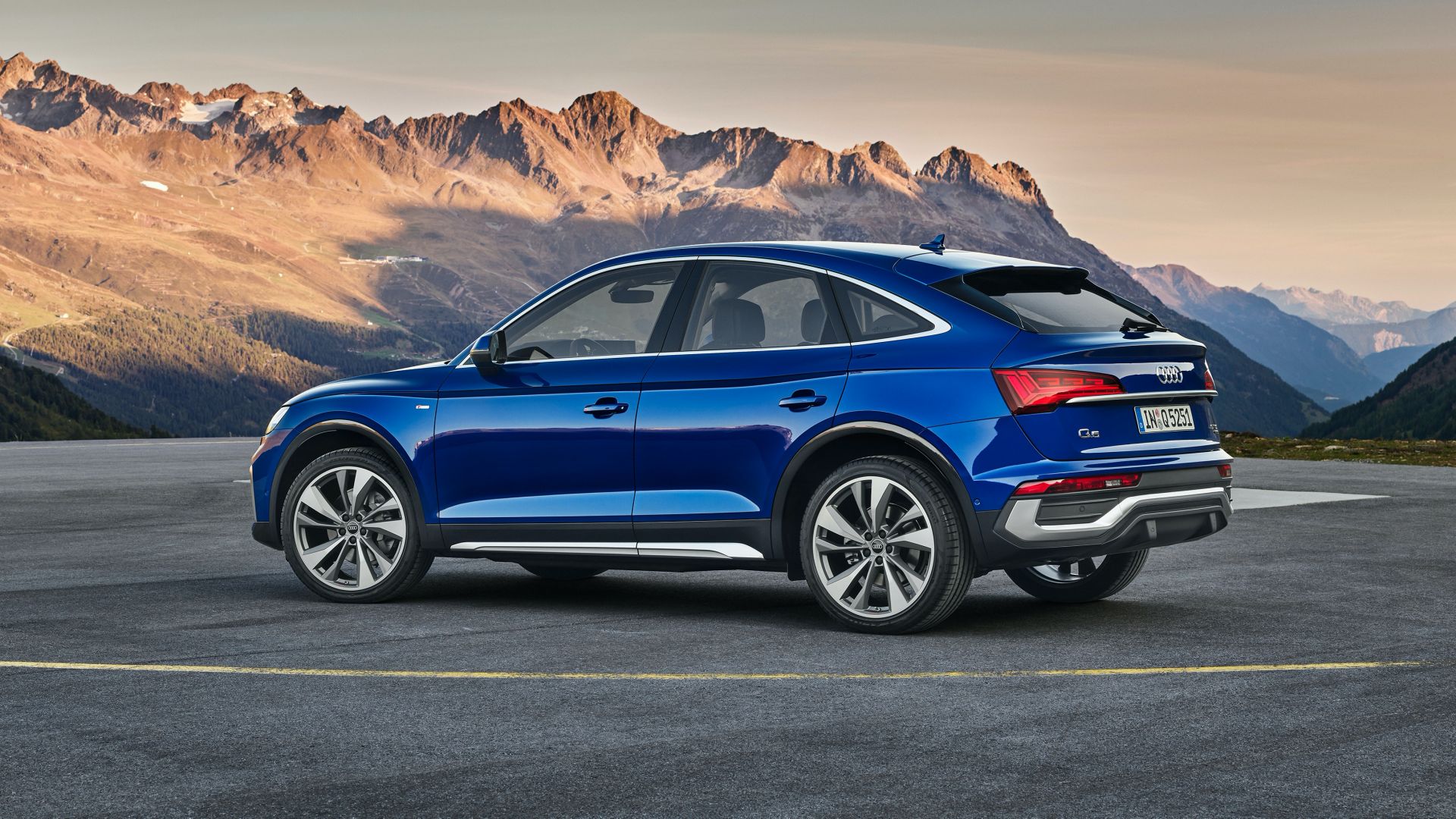 Фото audi q5 sportback