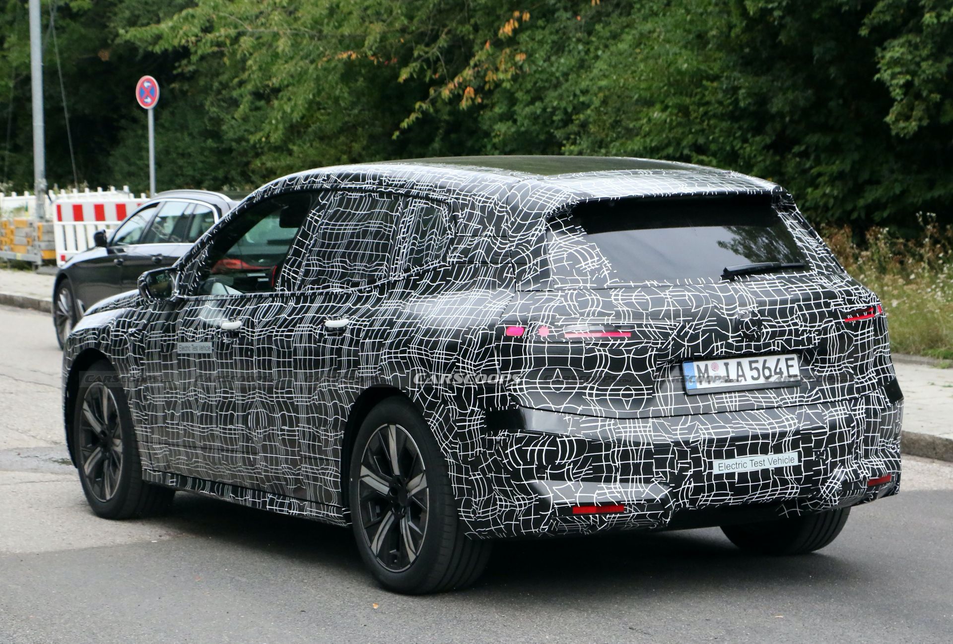 Get An Up Close Look At The 2022 BMW iX iNext Electric 