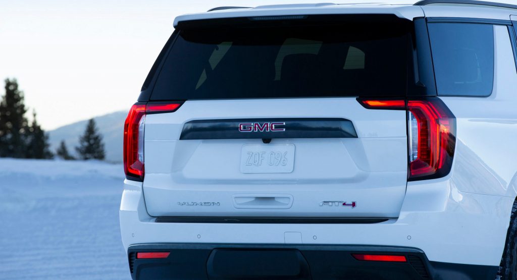  This 2021 GMC Yukon Was Delivered With A Mismatched Liftgate Paint Color