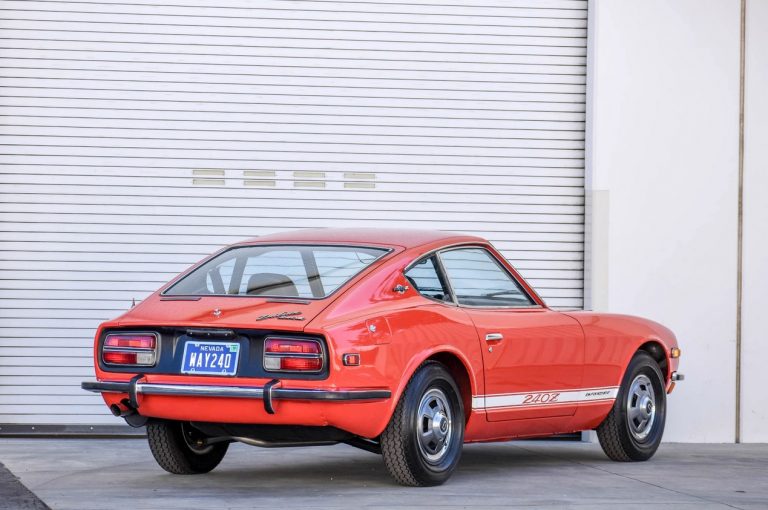 Low Mileage Fully Restored 1971 Datsun 240z Goes For Six Figures