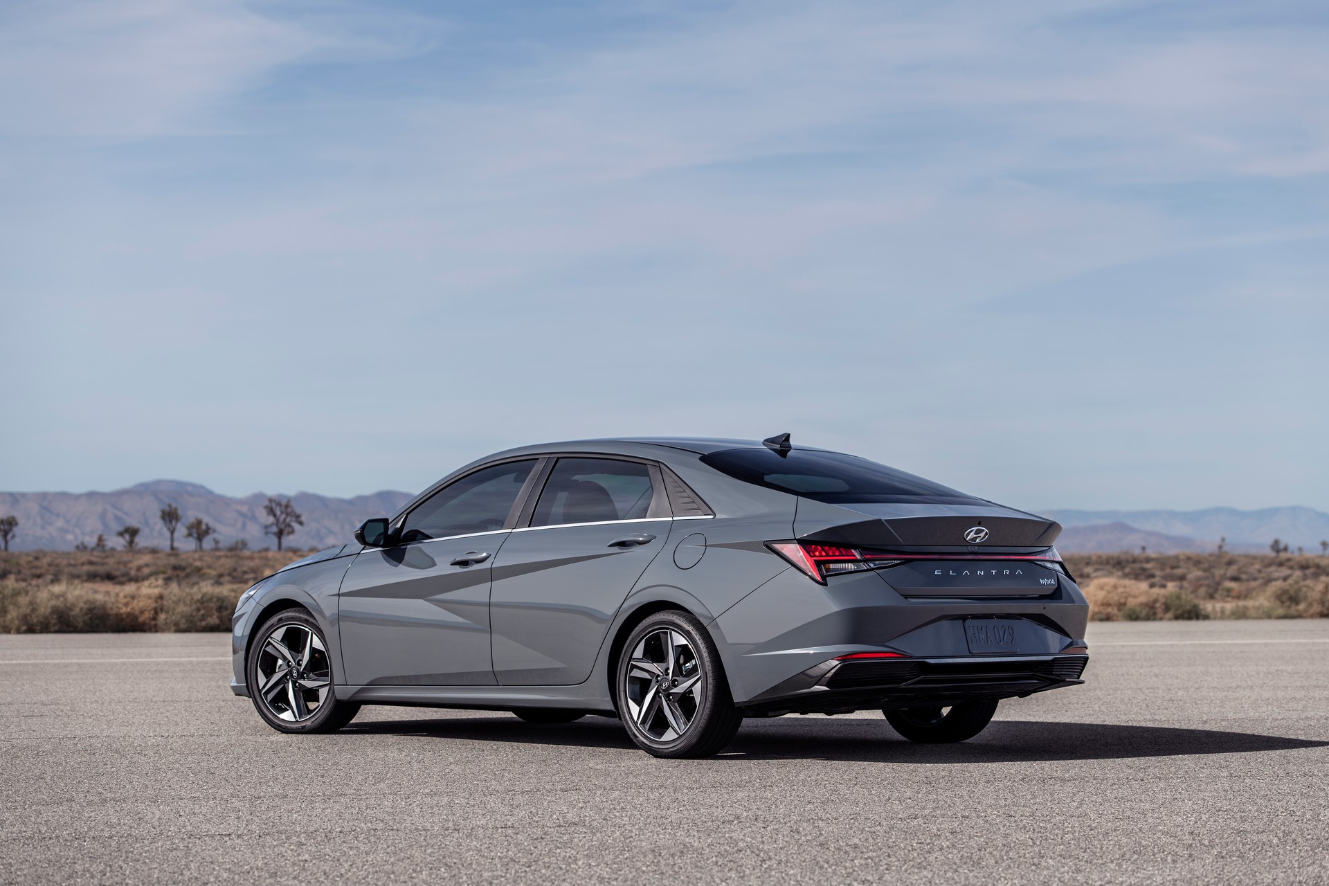 2021 Hyundai Elantra Starts At $19,650 While N Line Costs $24,100 ...