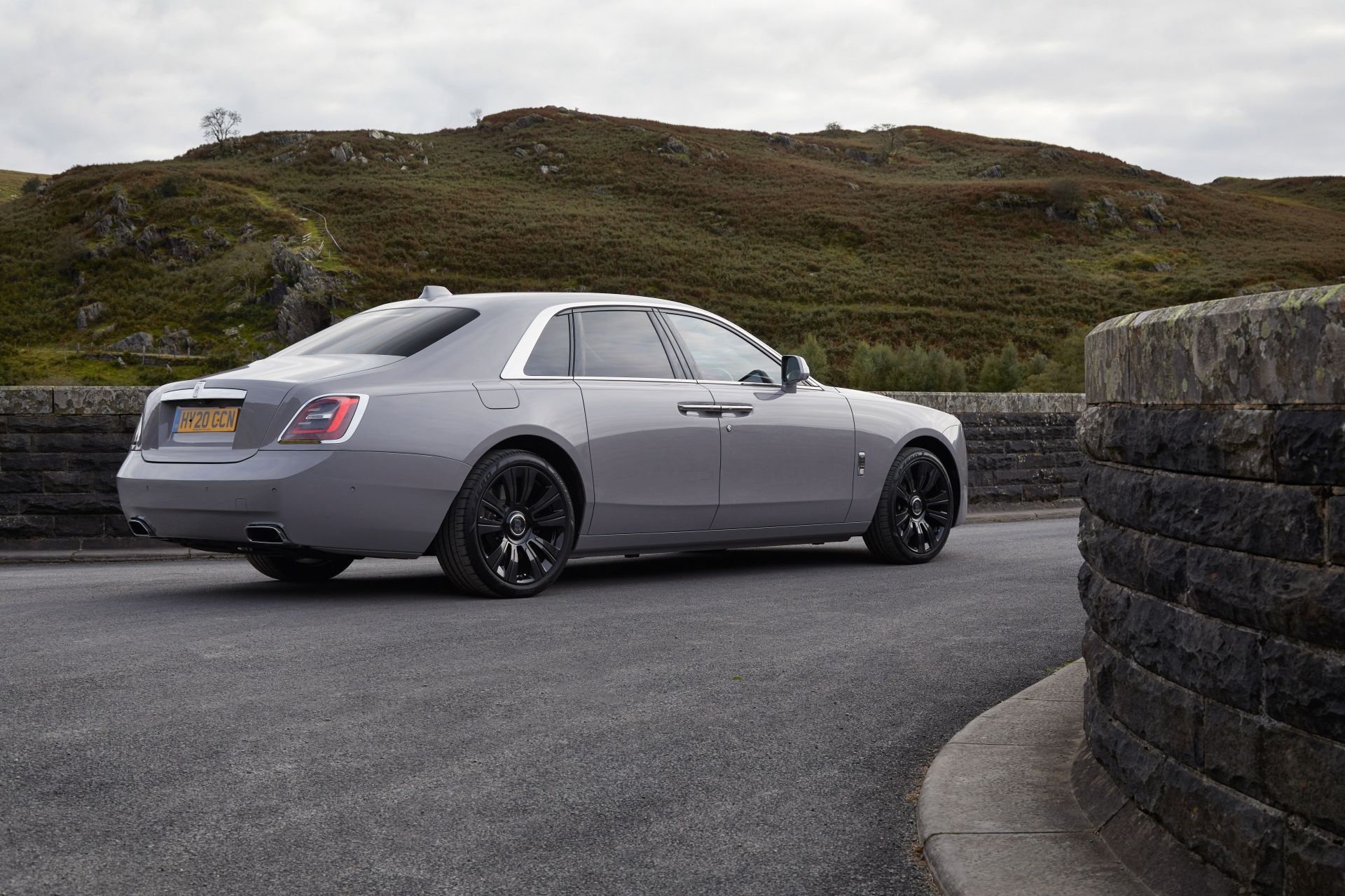 Opulent And All-New 2021 Rolls-Royce Ghost Reaches UK ...