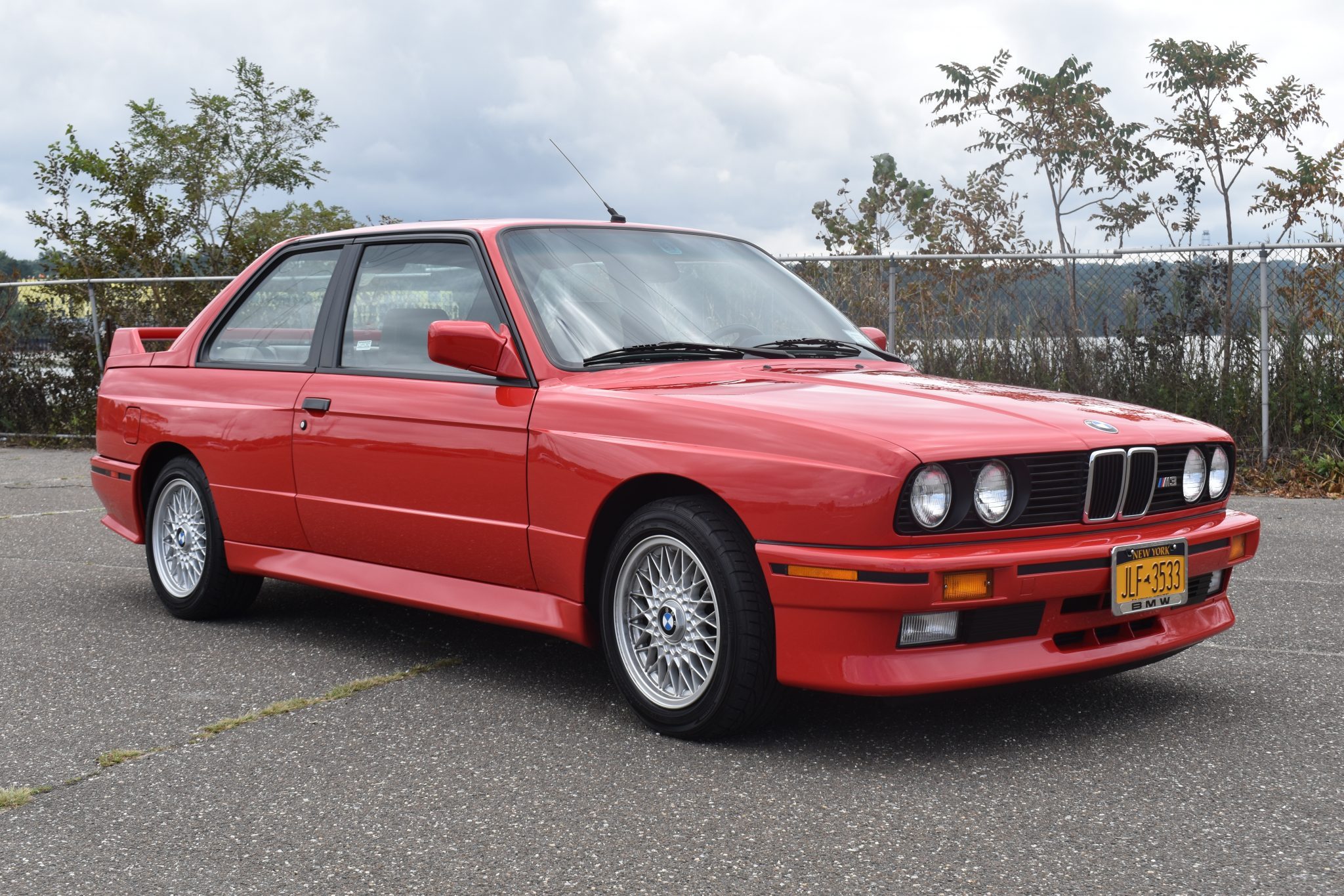 What’s A 1991 BMW E30 M3 With 18k Miles Worth To You? | Carscoops