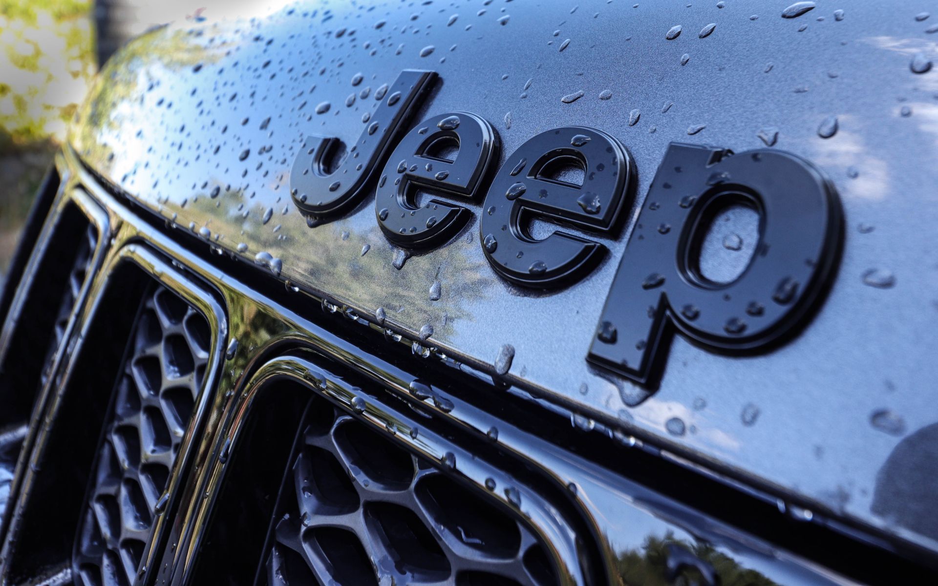 Jeep Owner Wanted Grand Cherokee Srt Gone But Then Vilner Did This To The Interior Carscoops