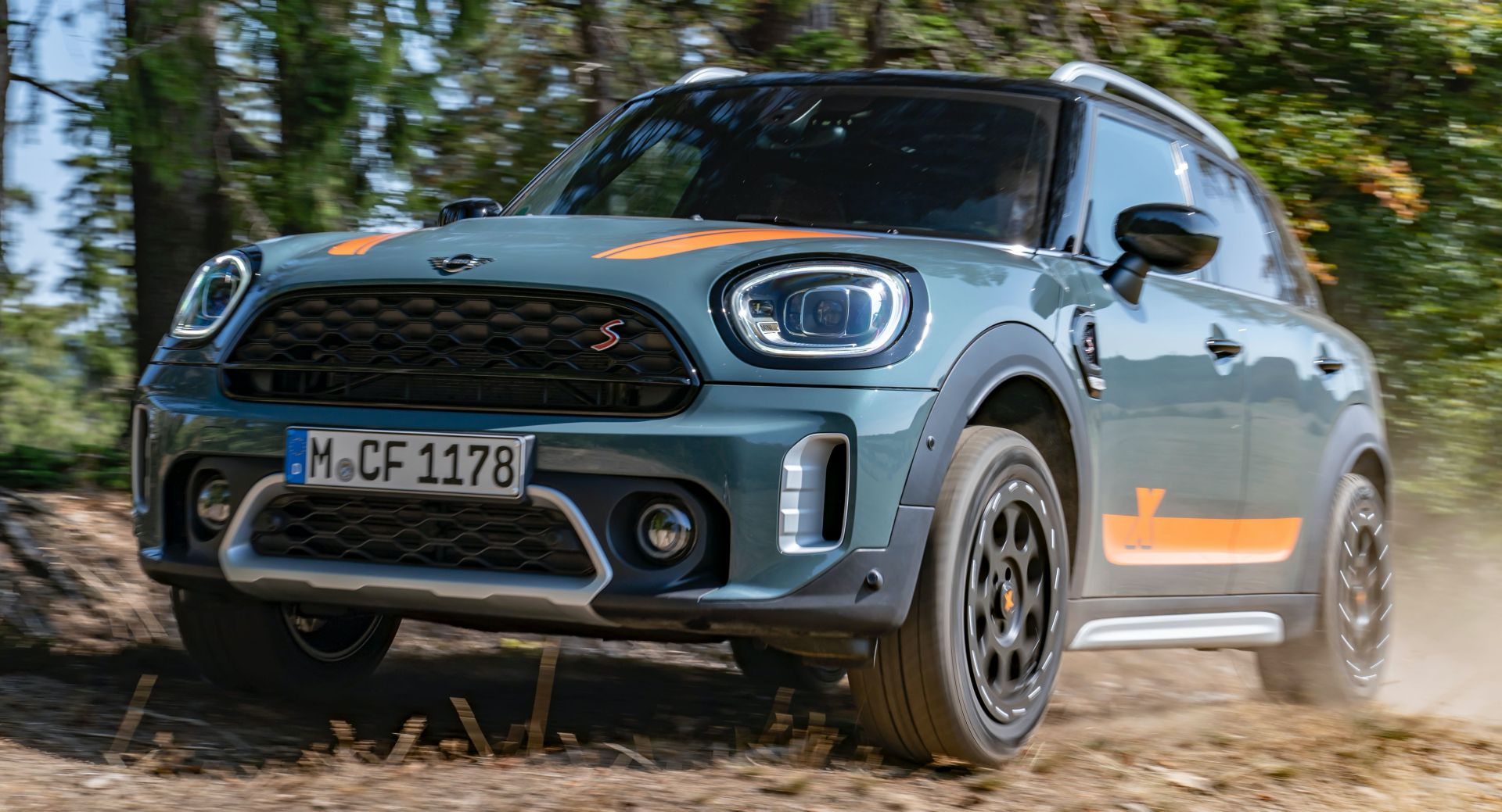 MINI Countryman Powered By X-Raid Rides Higher, Goes Farther | Carscoops