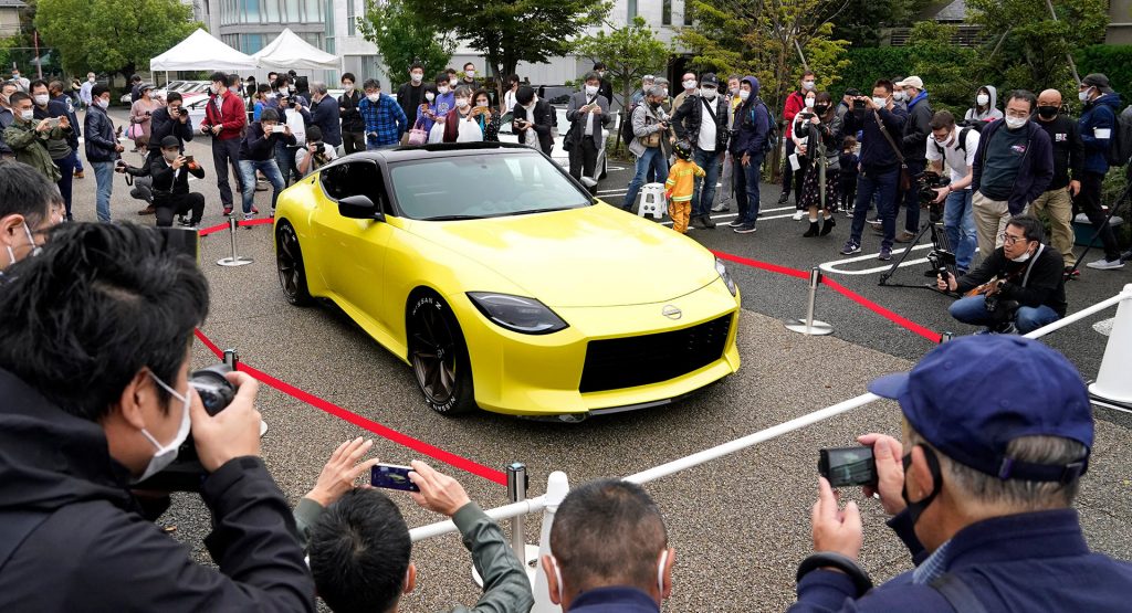  Nissan Takes The Z Proto To An Enthusiast Car Meet In Tokyo