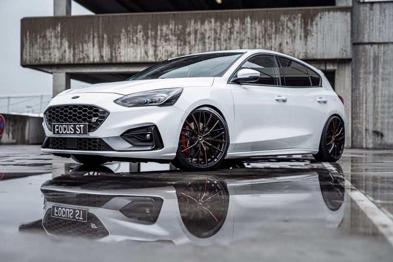 Tuned Ford Focus ST Goes For The Slammed Look, Do You Like It? | Carscoops