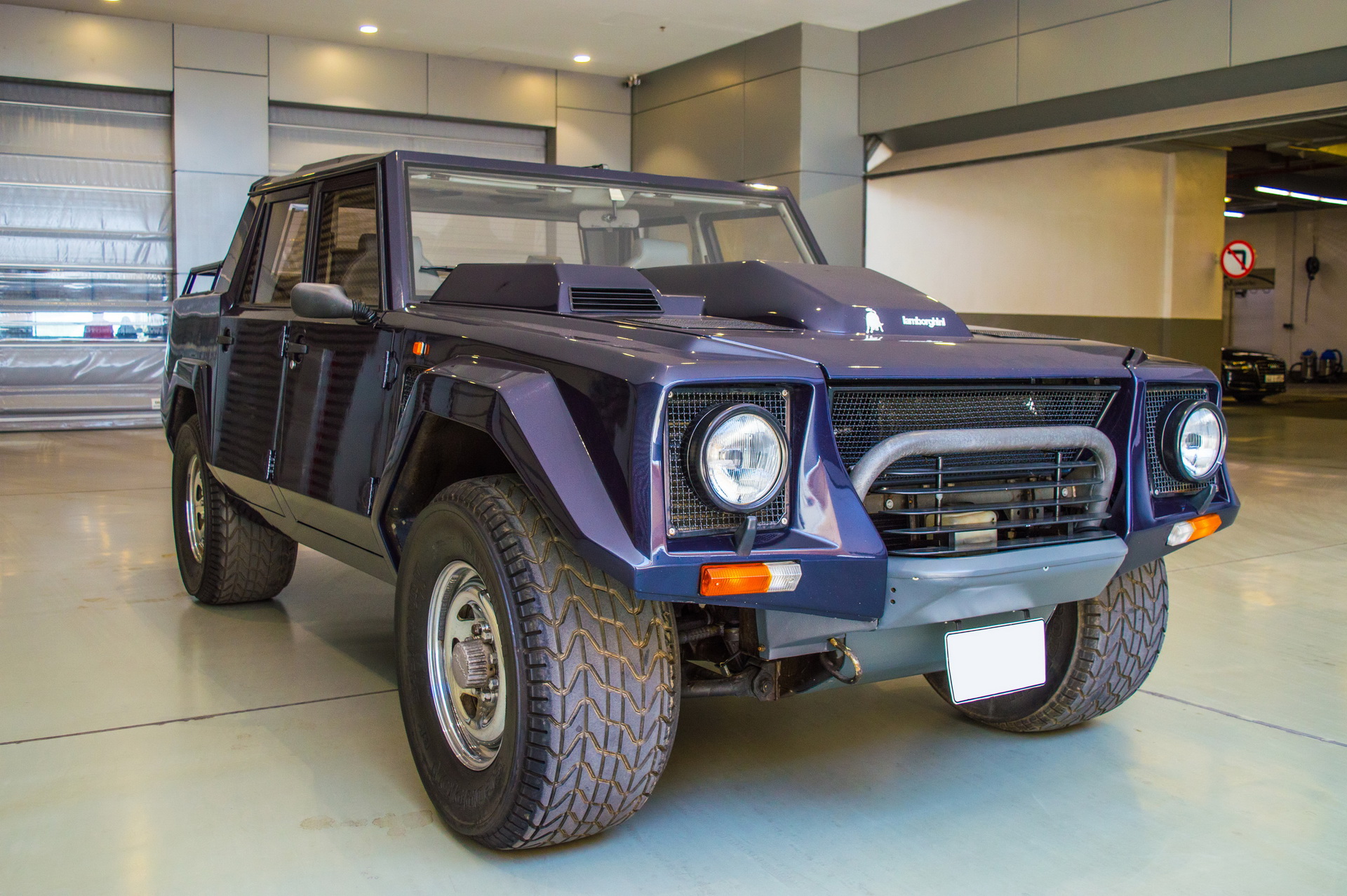 Lamborghini truck фото