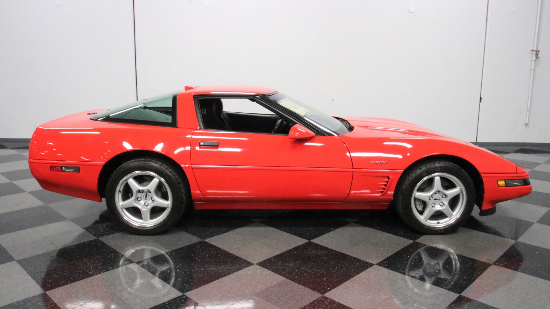 Ultra Low-Mileage 1995 Corvette ZR1 Costs As Much As A New C8 | Carscoops