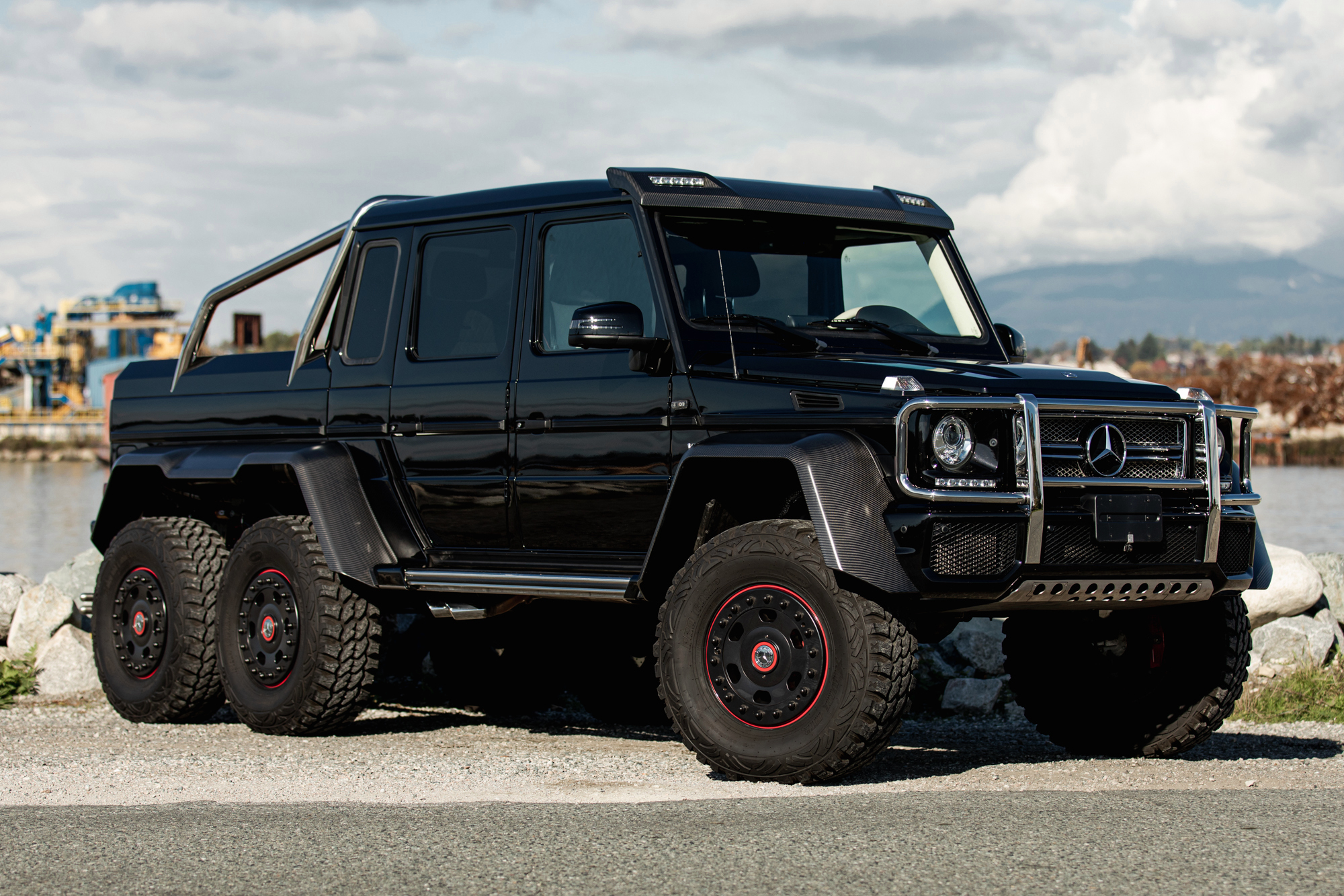 You Can Enjoy This MercedesBenz G63 AMG 6x6 But Only For 2.5K Miles