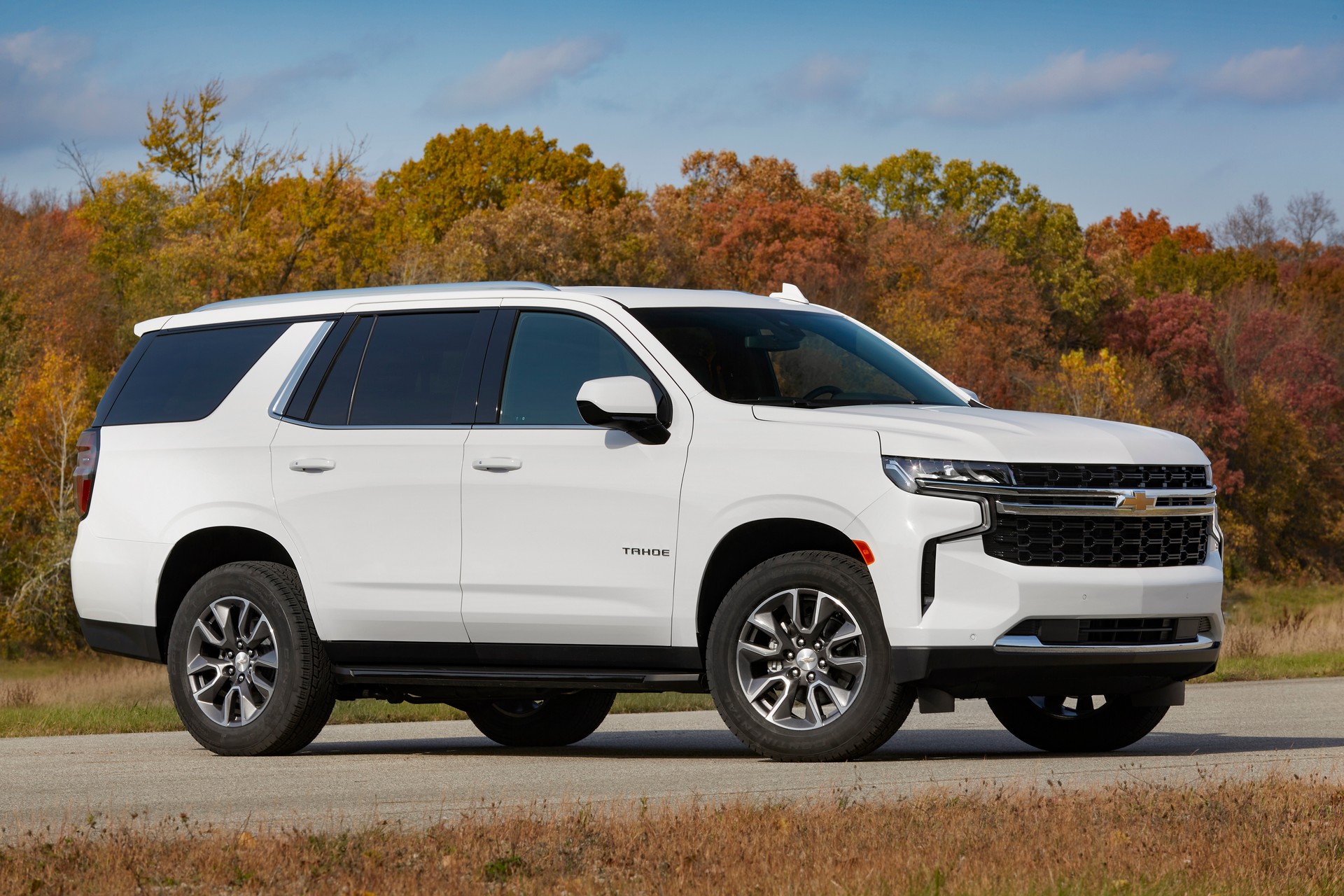 The 2021 Chevrolet Tahoe Diesel Offers Up To 28 MPG Highway | Carscoops