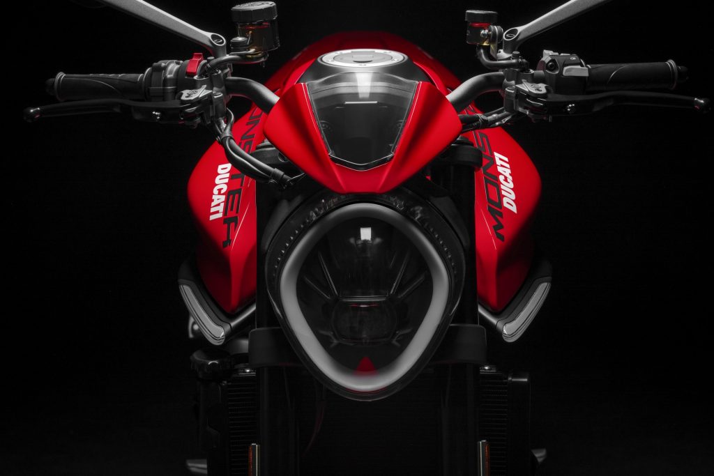 ducati monster plus 937