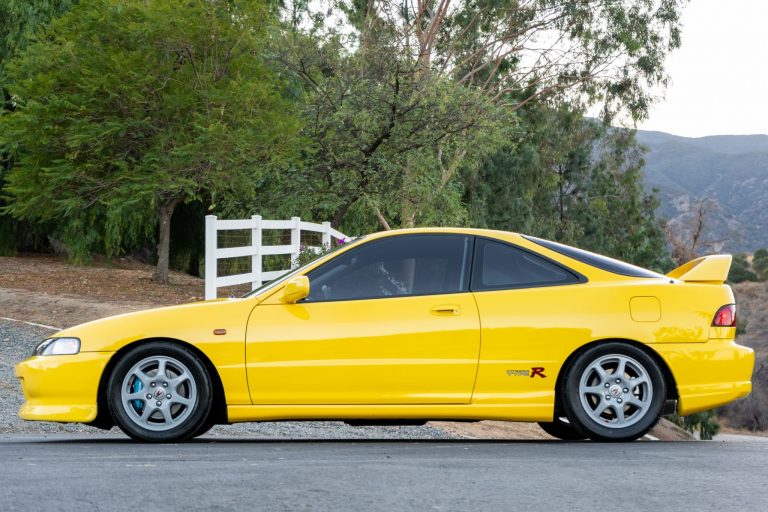 This 2001 Acura Integra Type R Ticks All The Right Boxes | Carscoops