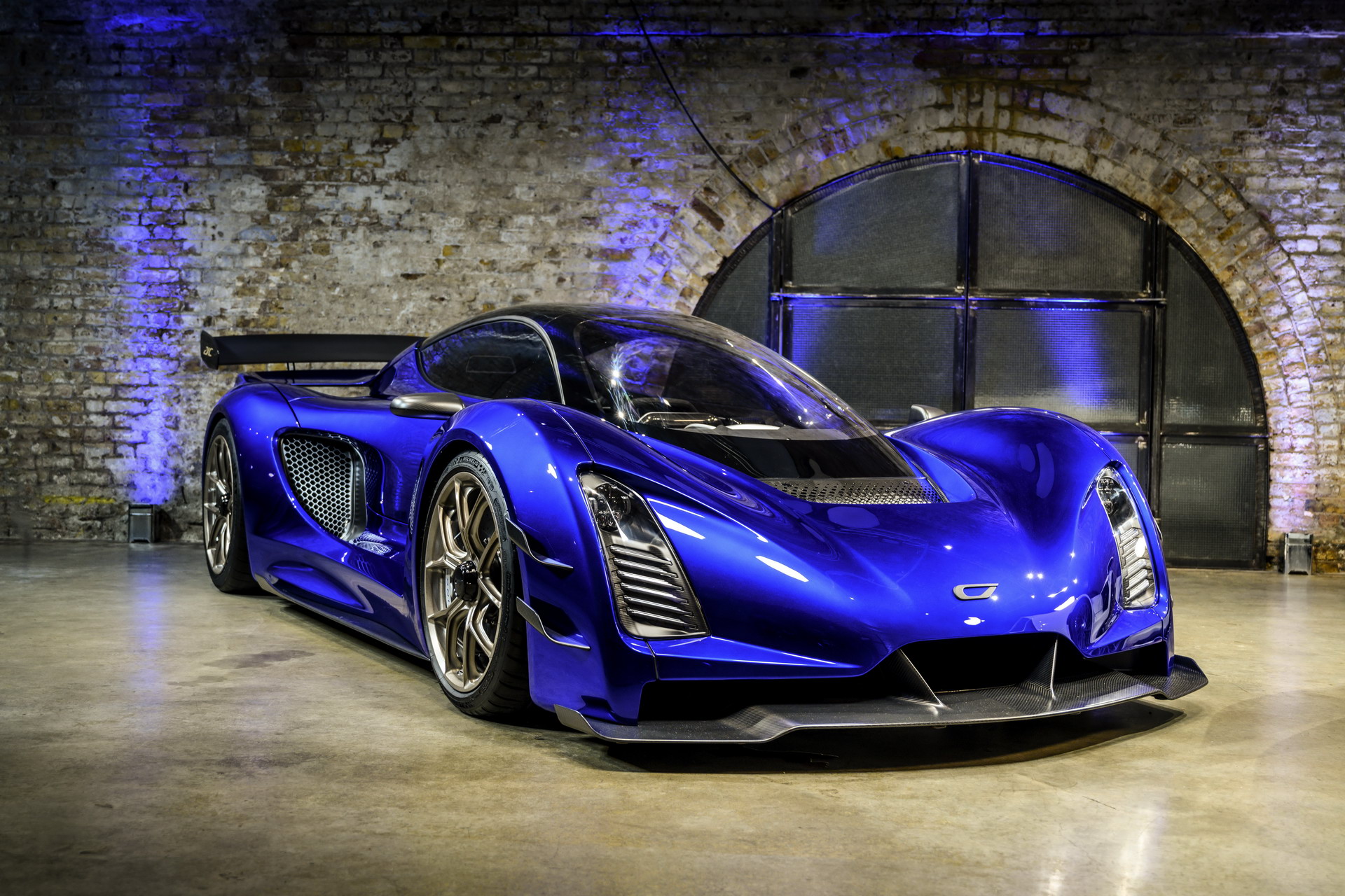 Heres The Amazing Technology Behind The Czinger 21c Hypercar Carscoops