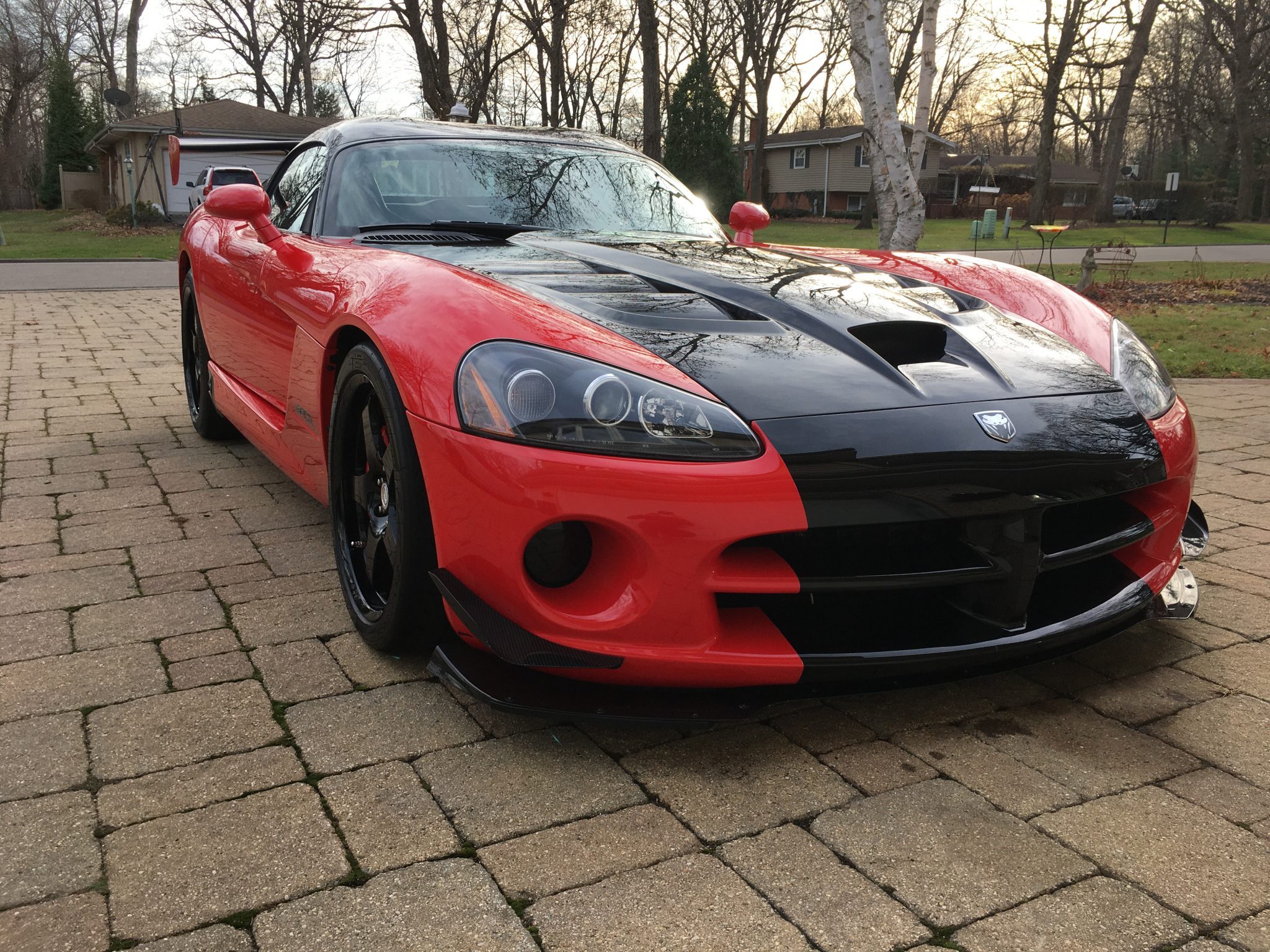 Go To The Track With This Low Mileage 08 Dodge Viper Acr Carscoops
