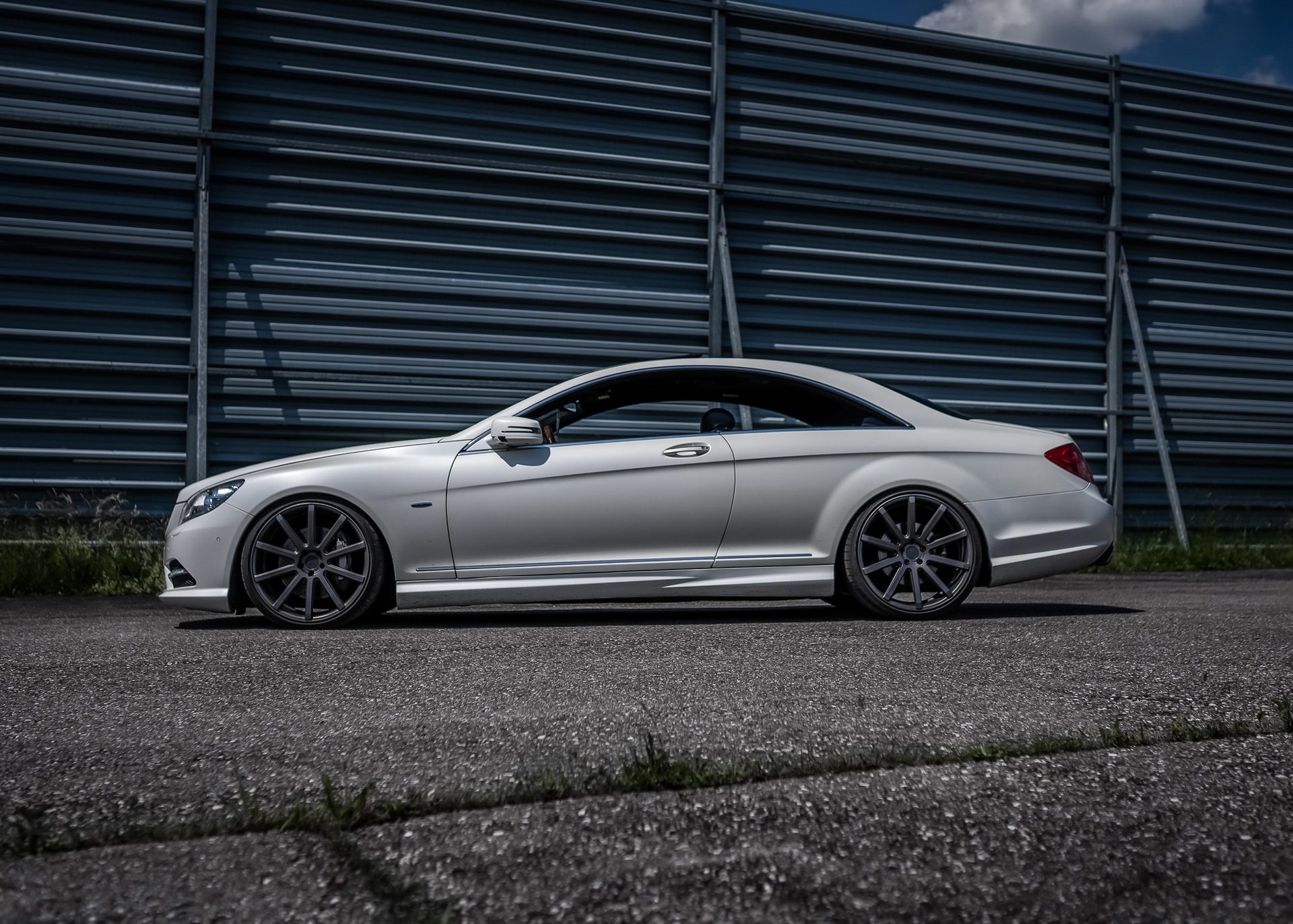 Mercedes Benz Cl 500 Gets A Revamp With Revised Stance New Wheels Carscoops