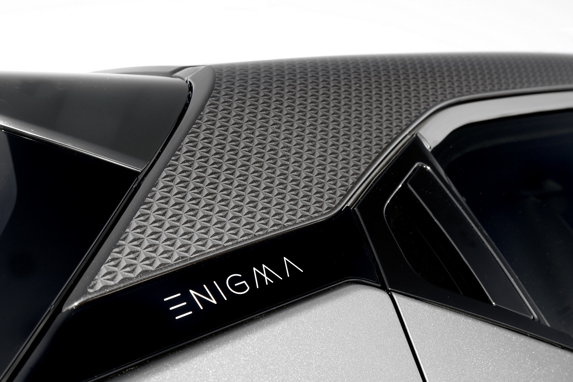 Nissan JUKE ENIGMA : série limitée avec compatibilité  Alexa