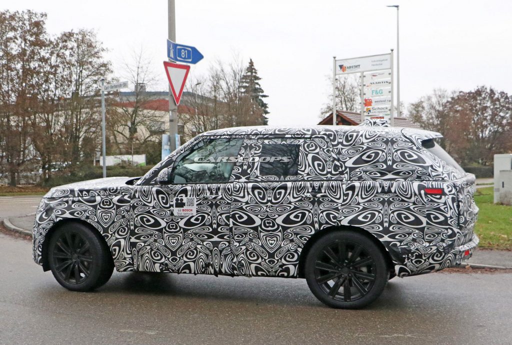 2022 Range Rover Interior Spied With Larger Infotainment System | Carscoops