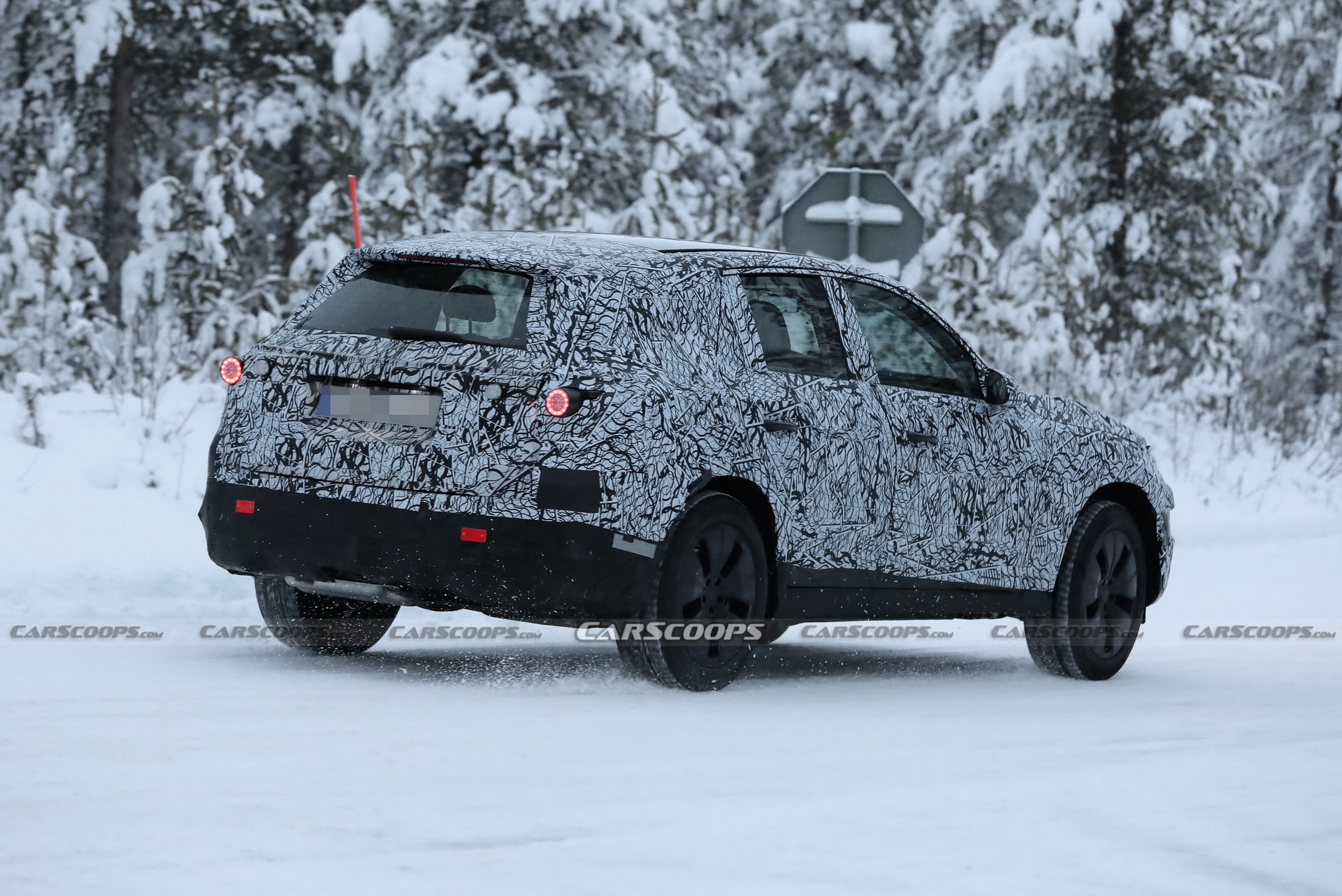 All-New 2023 Mercedes-Benz GLC Looks Like A Jacked-up Sporty Hatchback ...